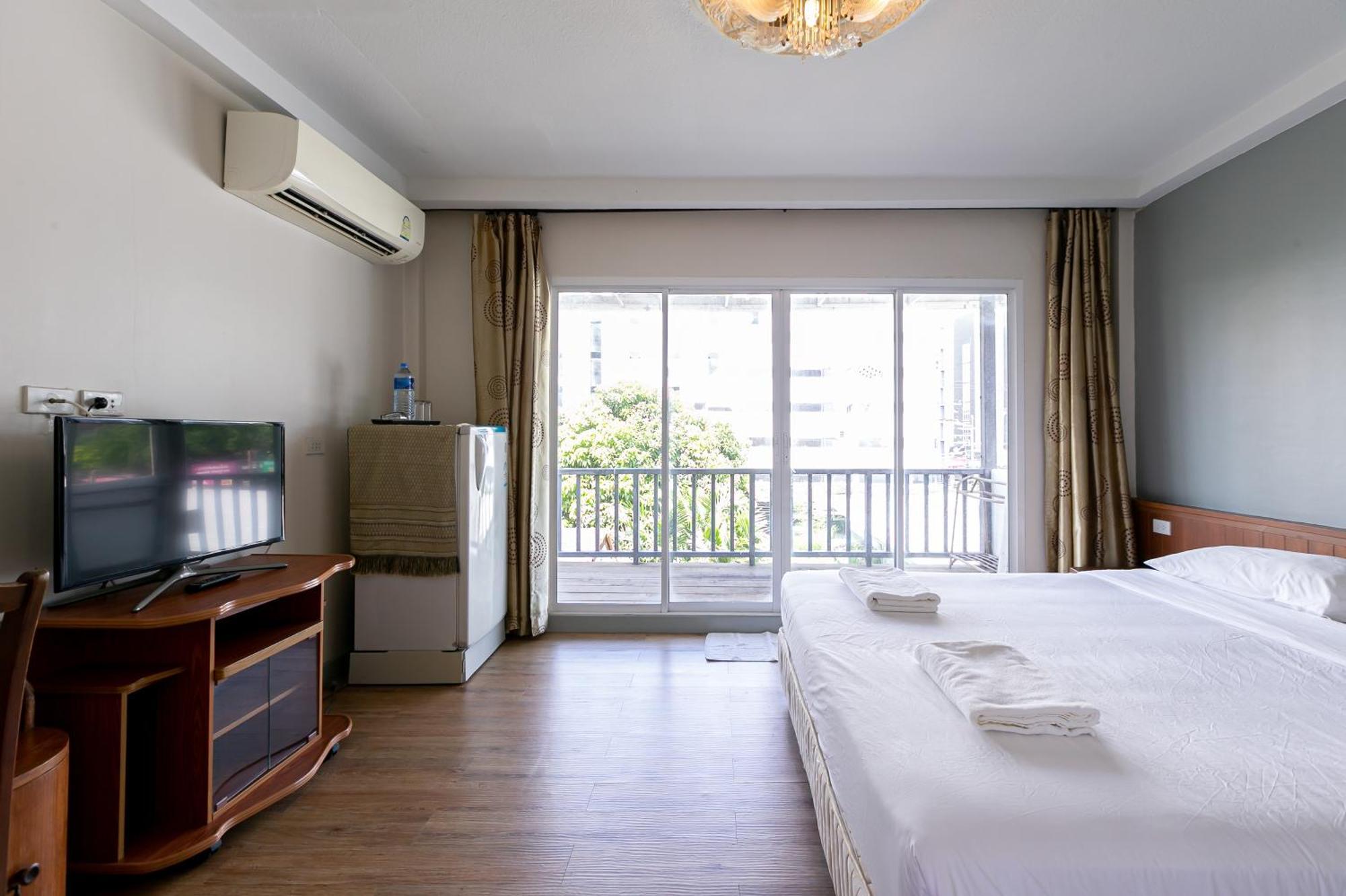 Wong Amat House Hotel Pattaya Buitenkant foto
