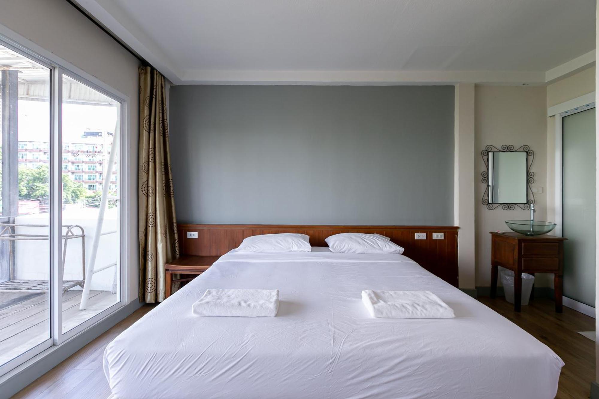 Wong Amat House Hotel Pattaya Buitenkant foto