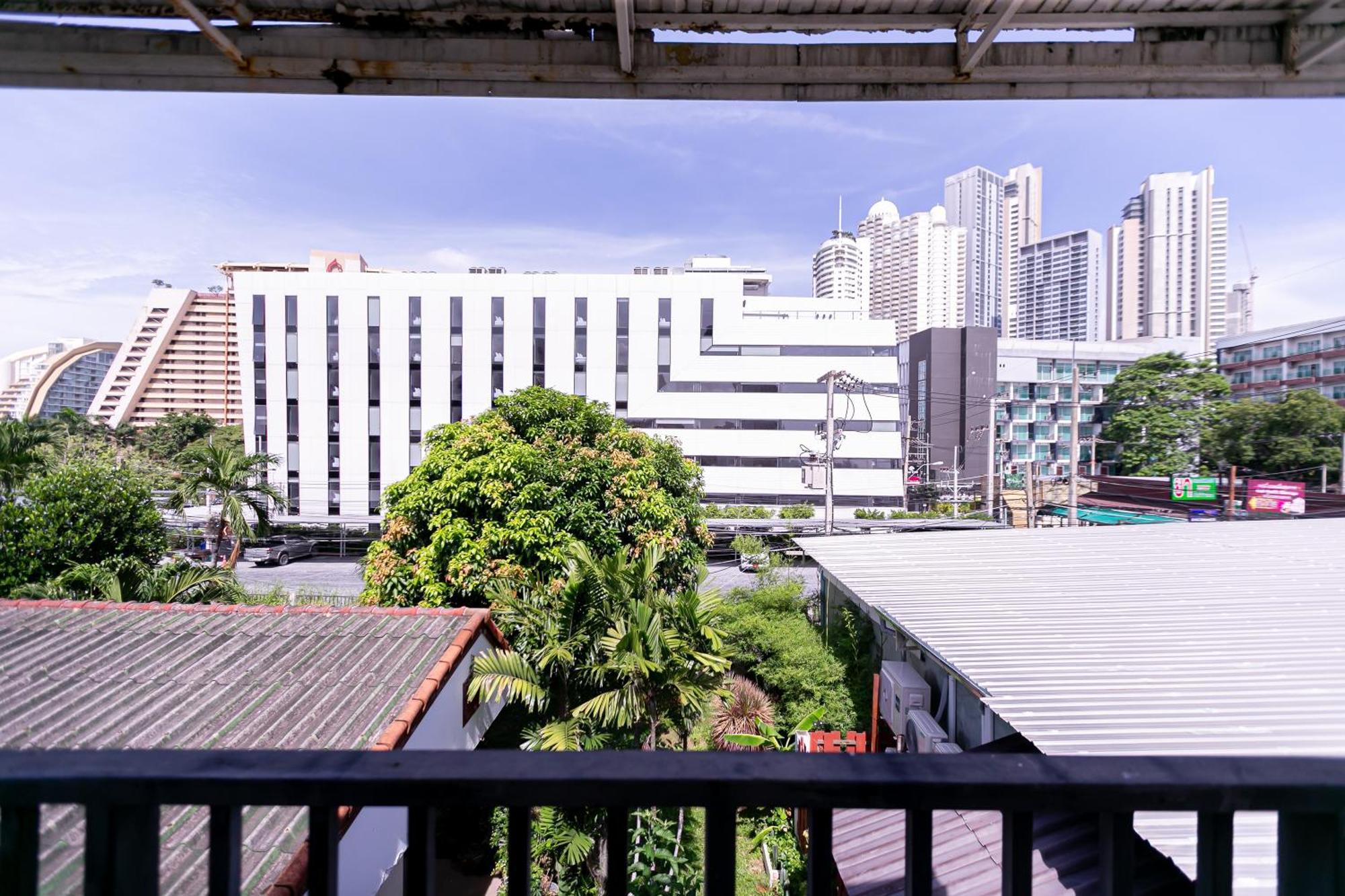 Wong Amat House Hotel Pattaya Buitenkant foto